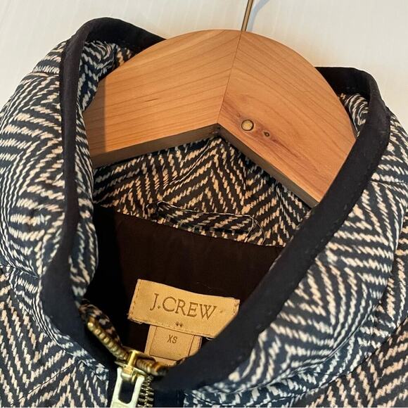 J. Crew herringbone quilted style full zip vest with pockets black trim size XS - Picture 7 of 13